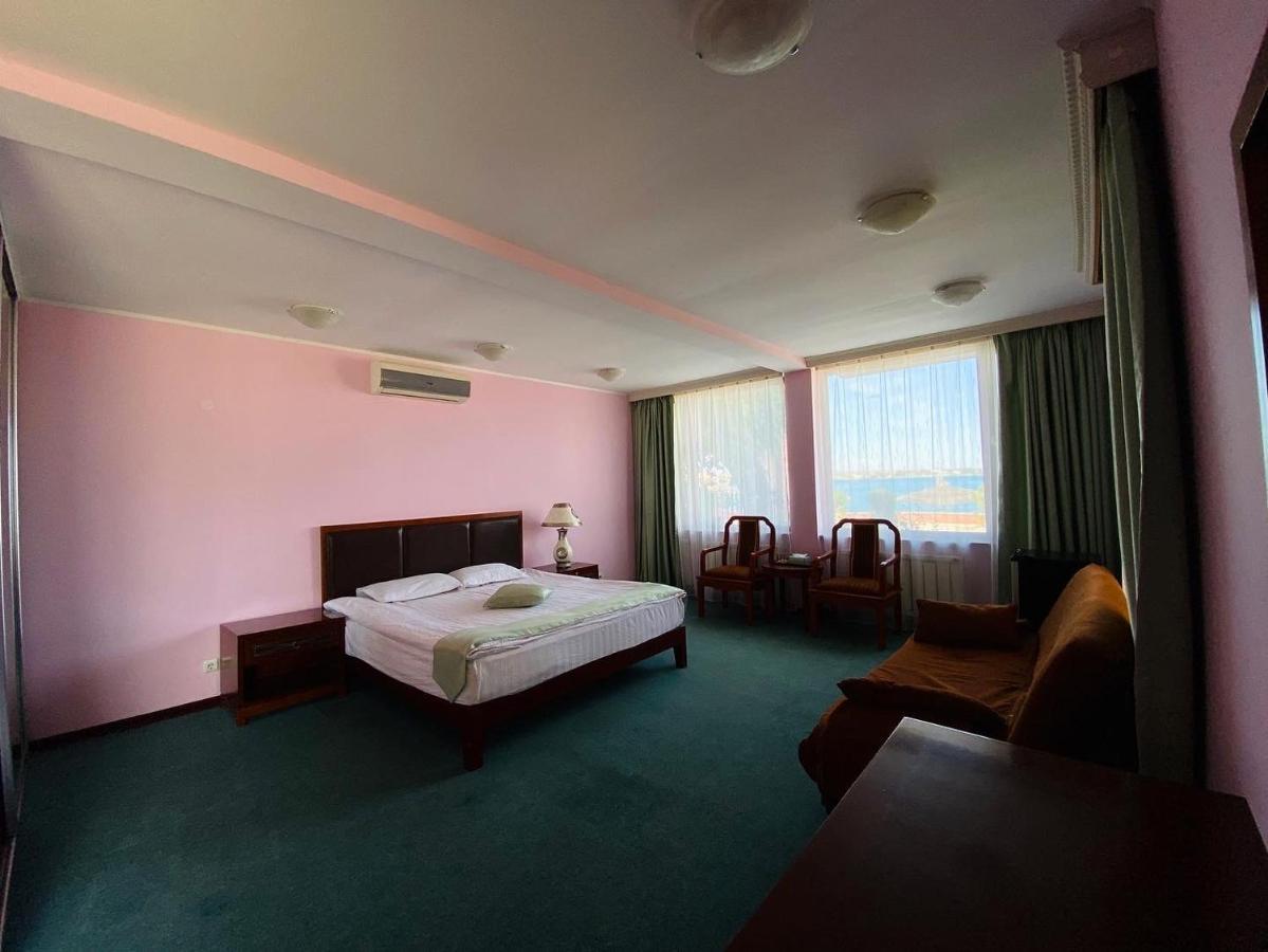 Morelux Boutique Hotel Kapchagay Eksteriør bilde