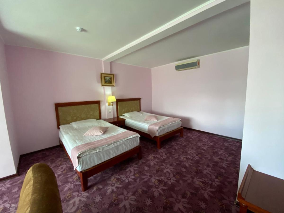 Morelux Boutique Hotel Kapchagay Eksteriør bilde