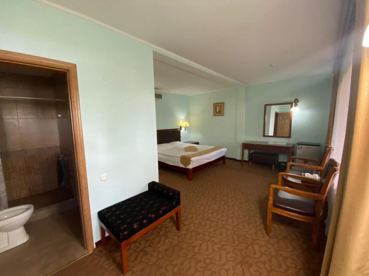 Morelux Boutique Hotel Kapchagay Eksteriør bilde